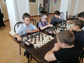Турнир по быстрым шахматам (рис.1)